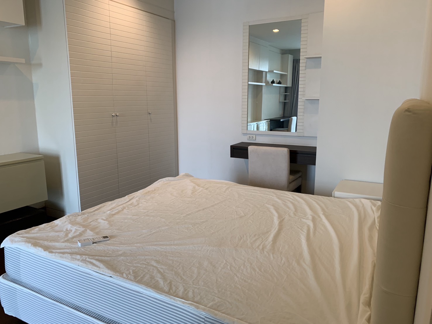 Large Four Bedrooms Condo For Rent