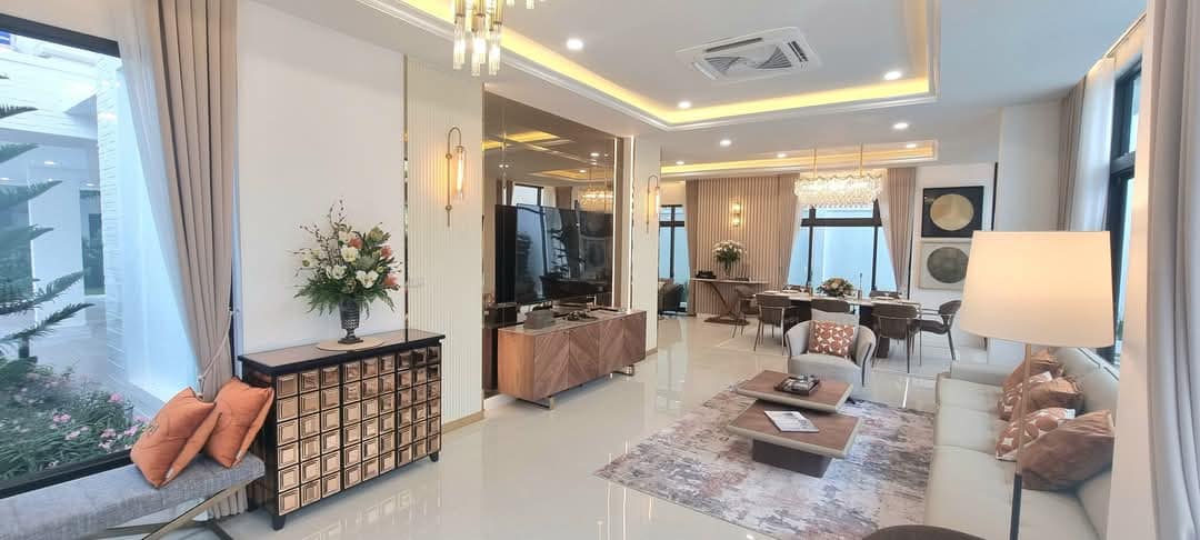 Luxury Pool Villa For Sale
