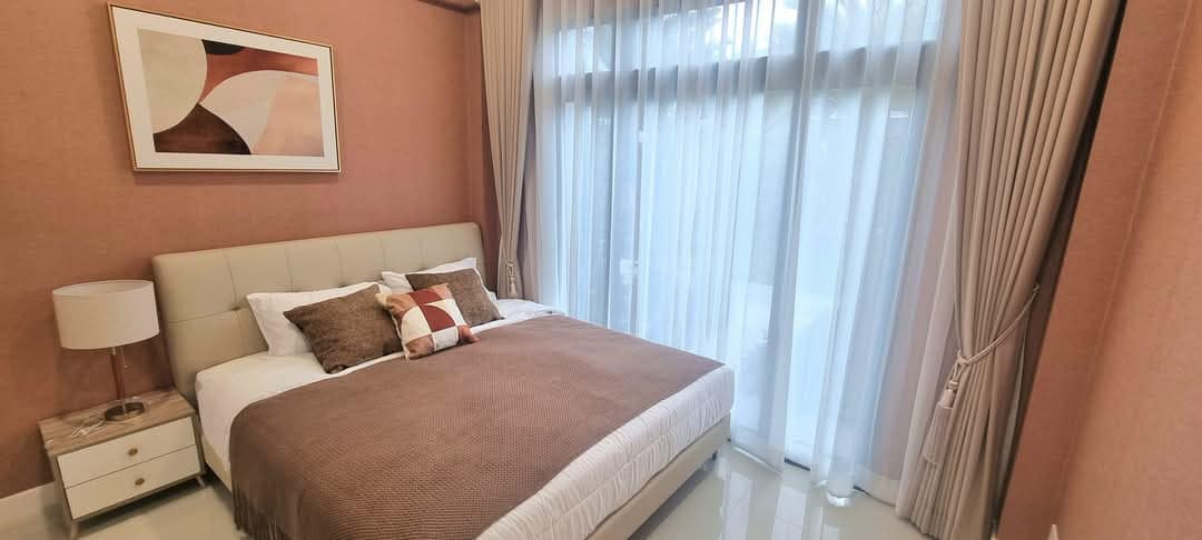 Luxury Pool Villa For Sale