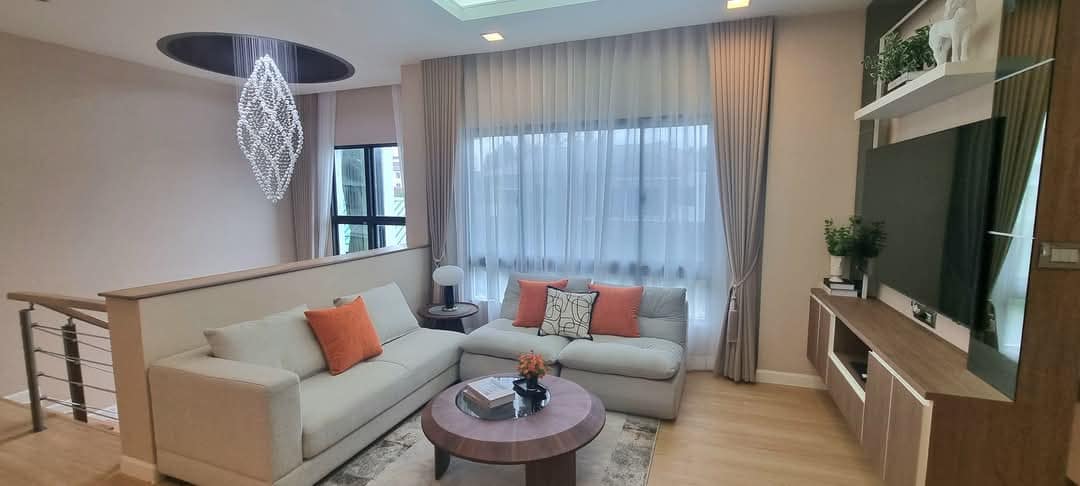 Luxury Pool Villa For Sale