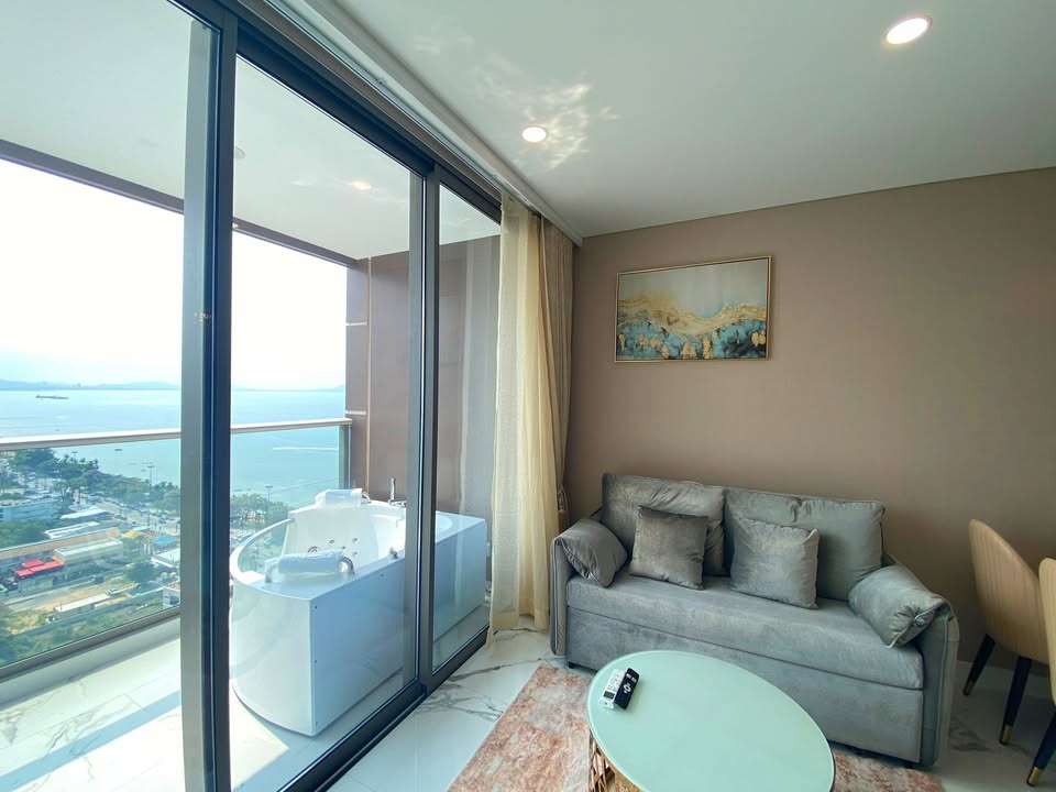 One Bedroom Condo For Rent