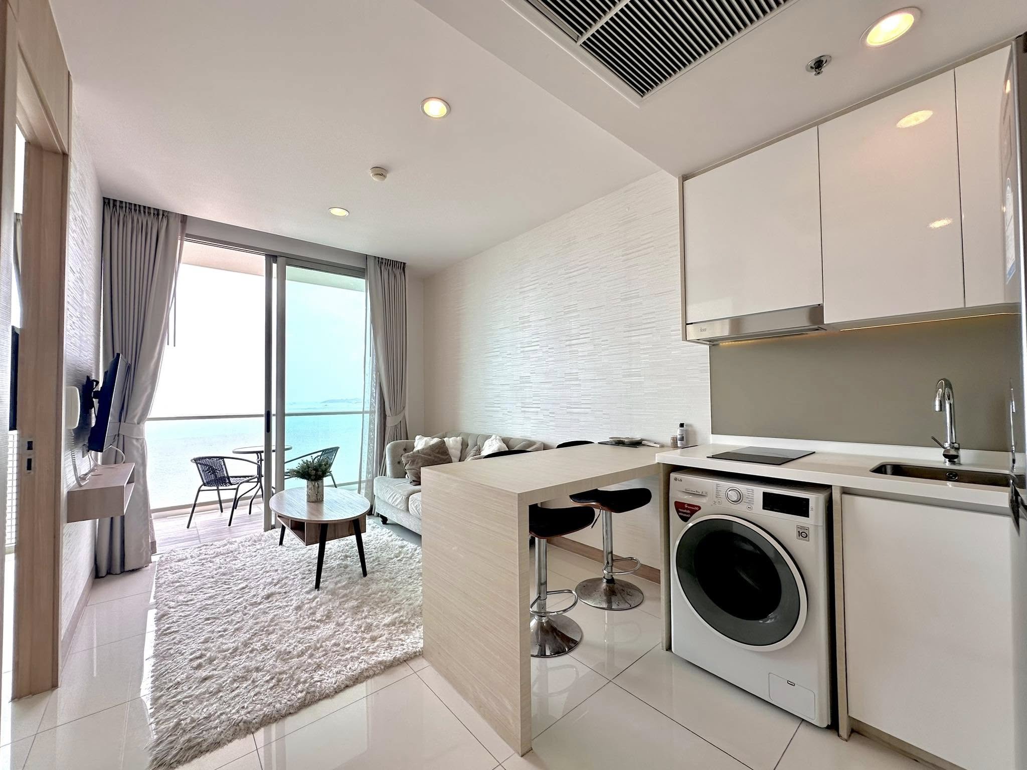 One Bedroom Condo For Rent