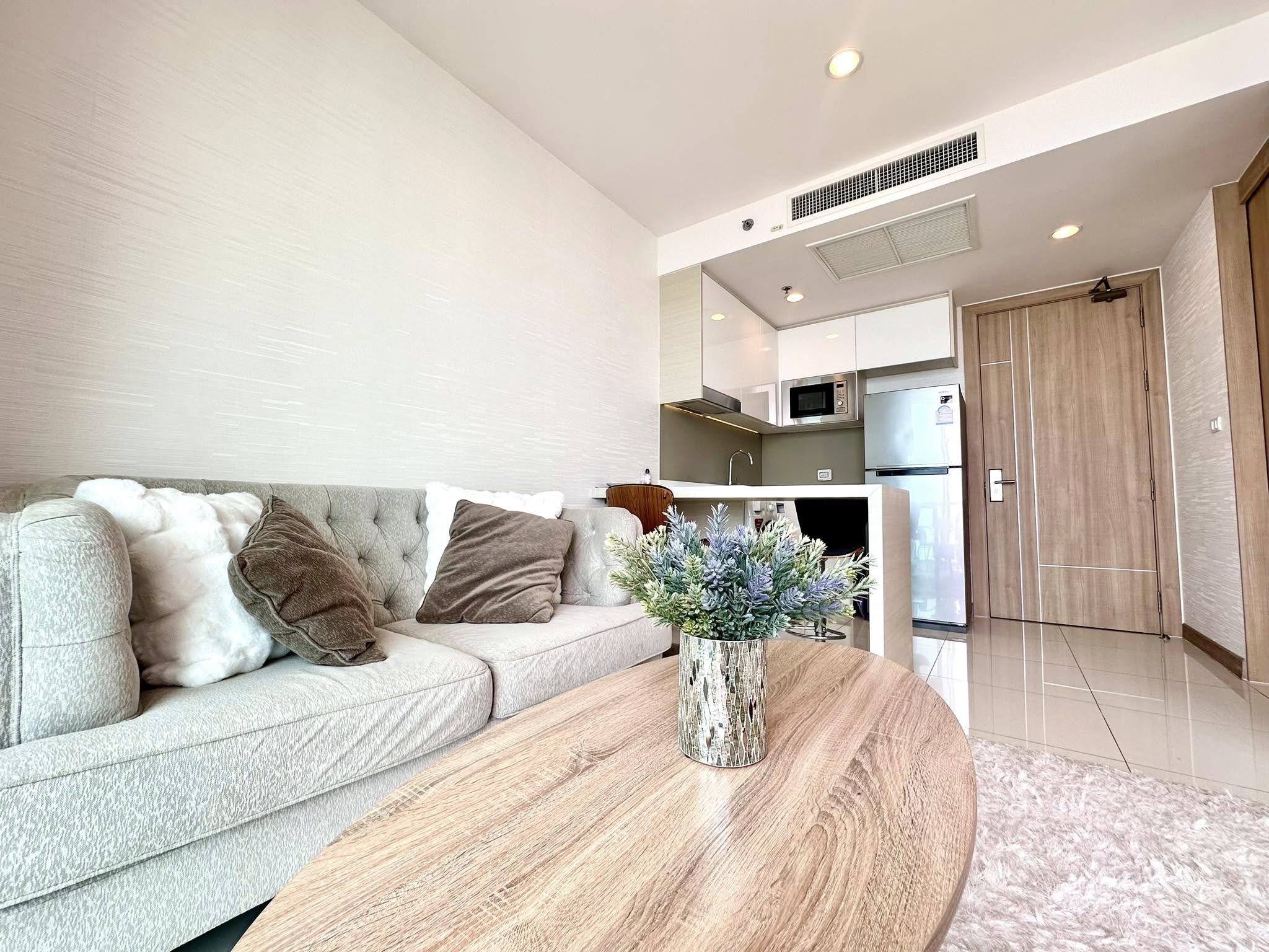 One Bedroom Condo For Rent