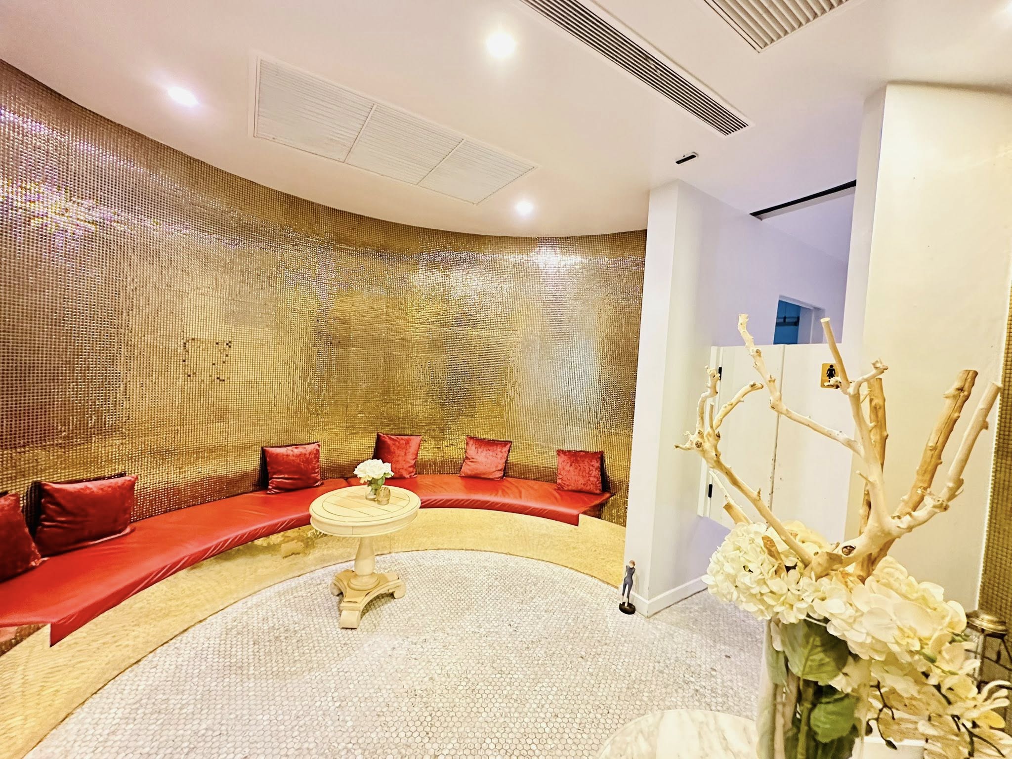 One Bedroom Condo For Rent