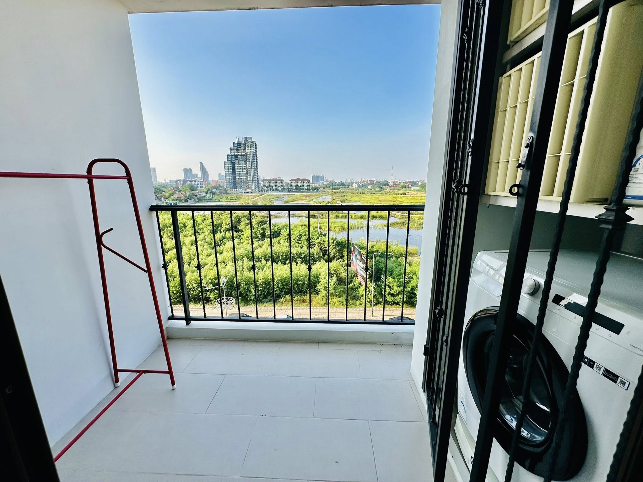 One Bedroom Condo For Rent