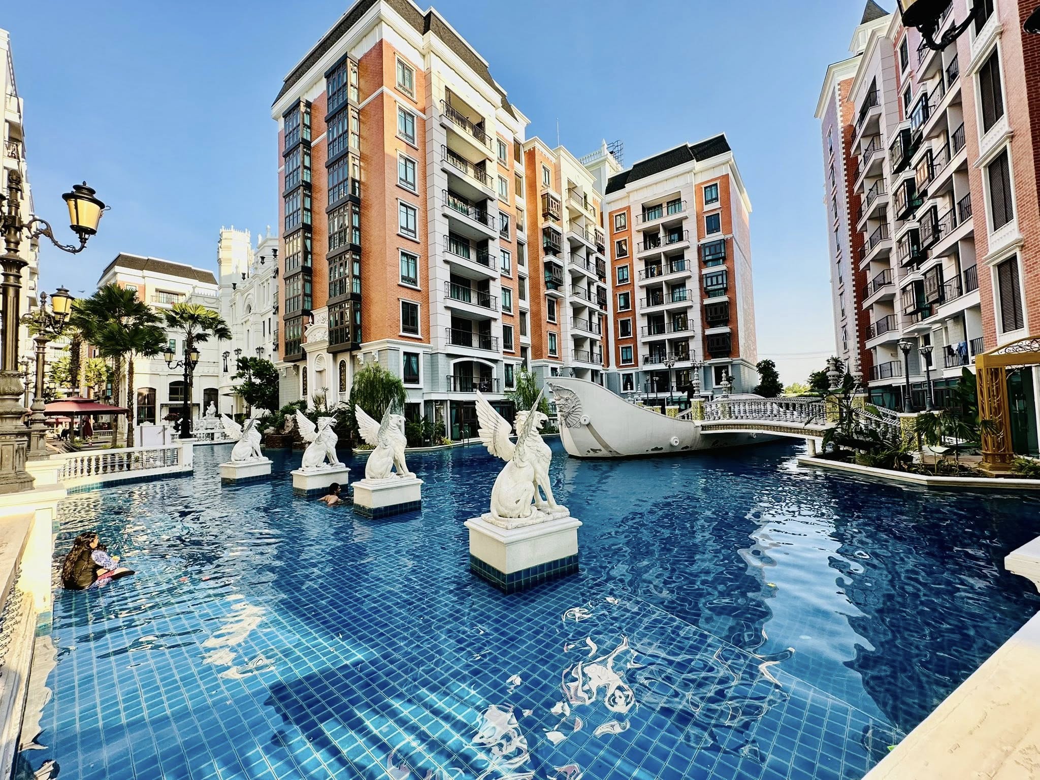 One Bedroom Condo For Rent