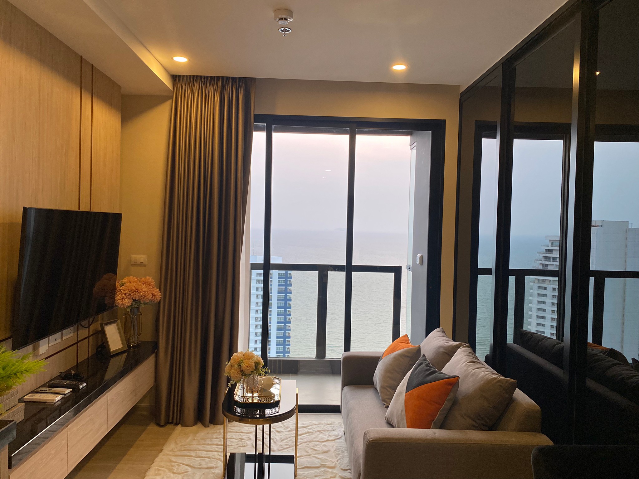 One Bedroom Condo For Rent