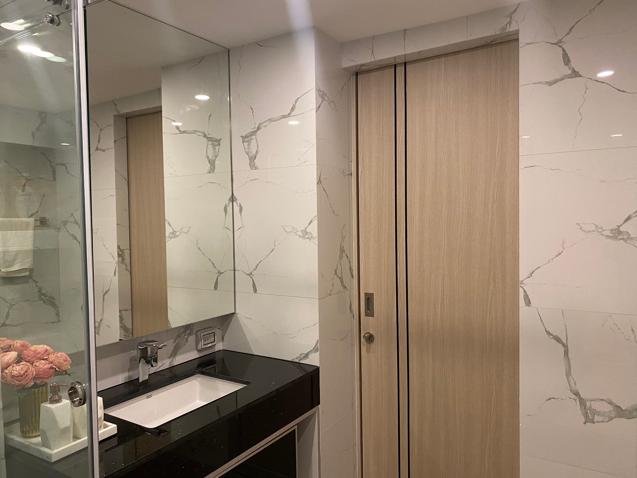 One Bedroom Condo For Rent