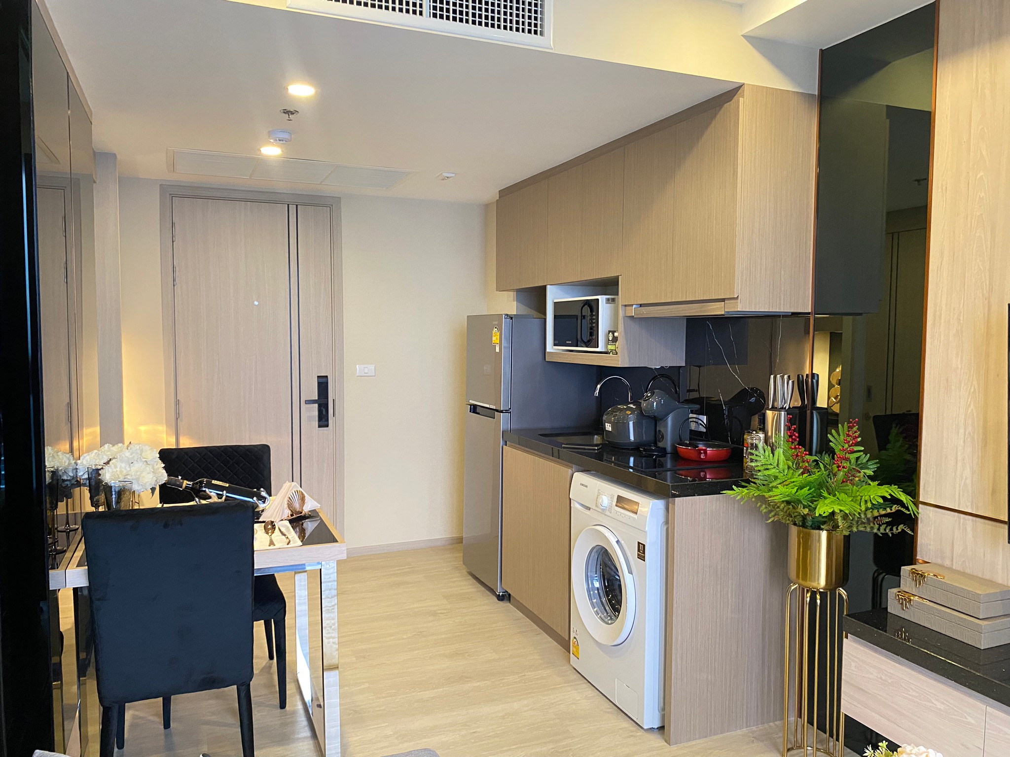 One Bedroom Condo For Rent