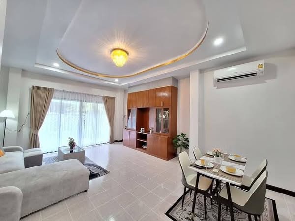 Detached House for Sale