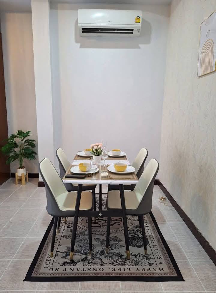 Detached House for Sale