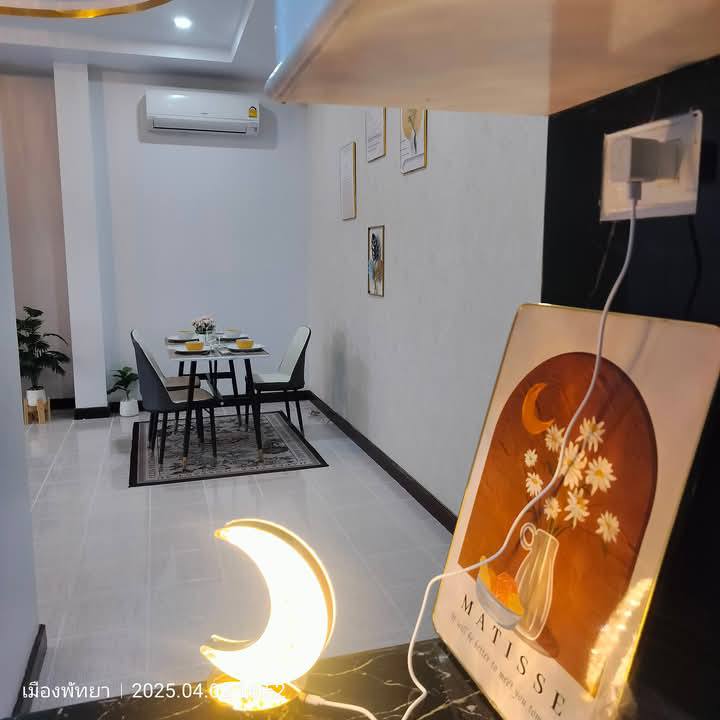 Detached House for Sale