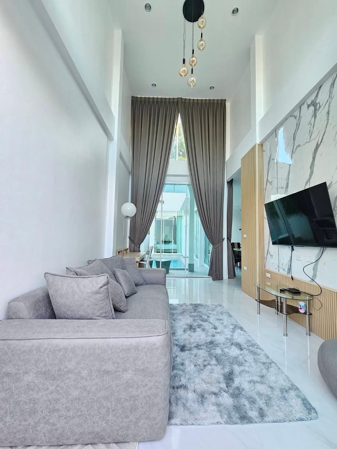Luxury Villa For Rent