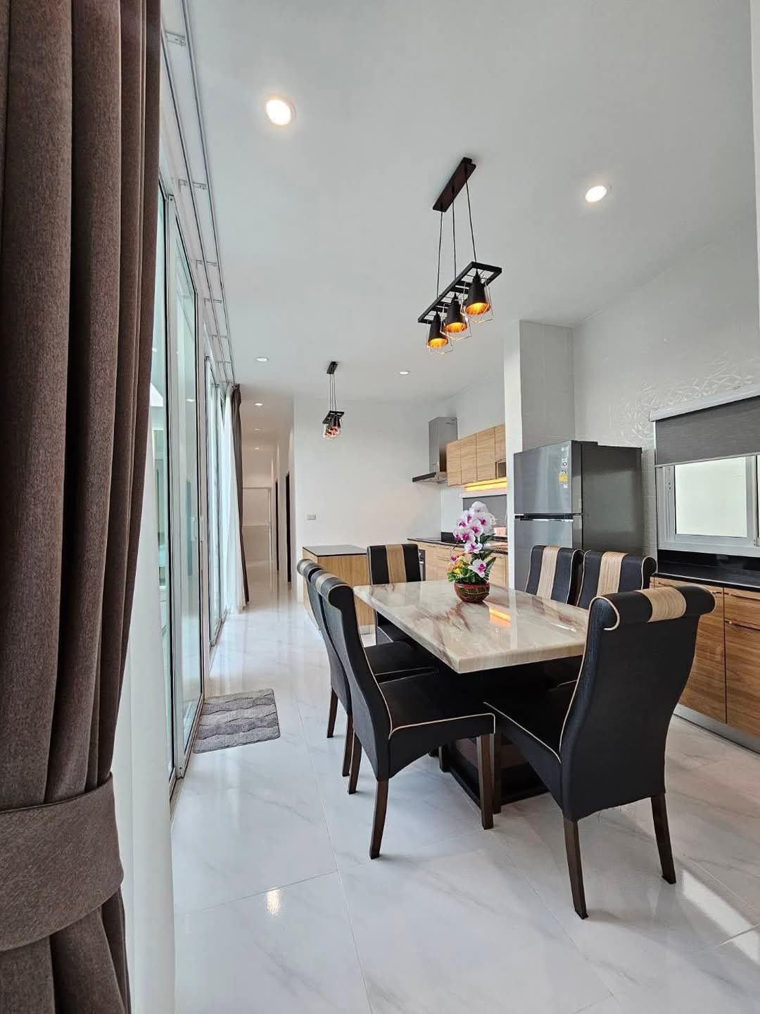 Luxury Villa For Rent