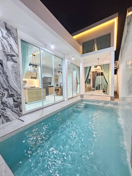 Luxury Villa For Rent
