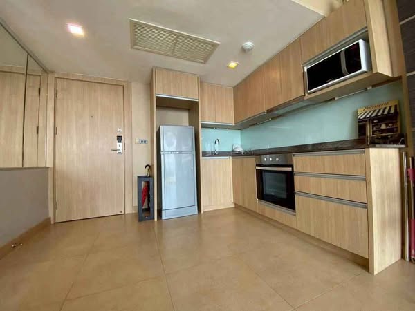 One Bedroom Condo For Rent