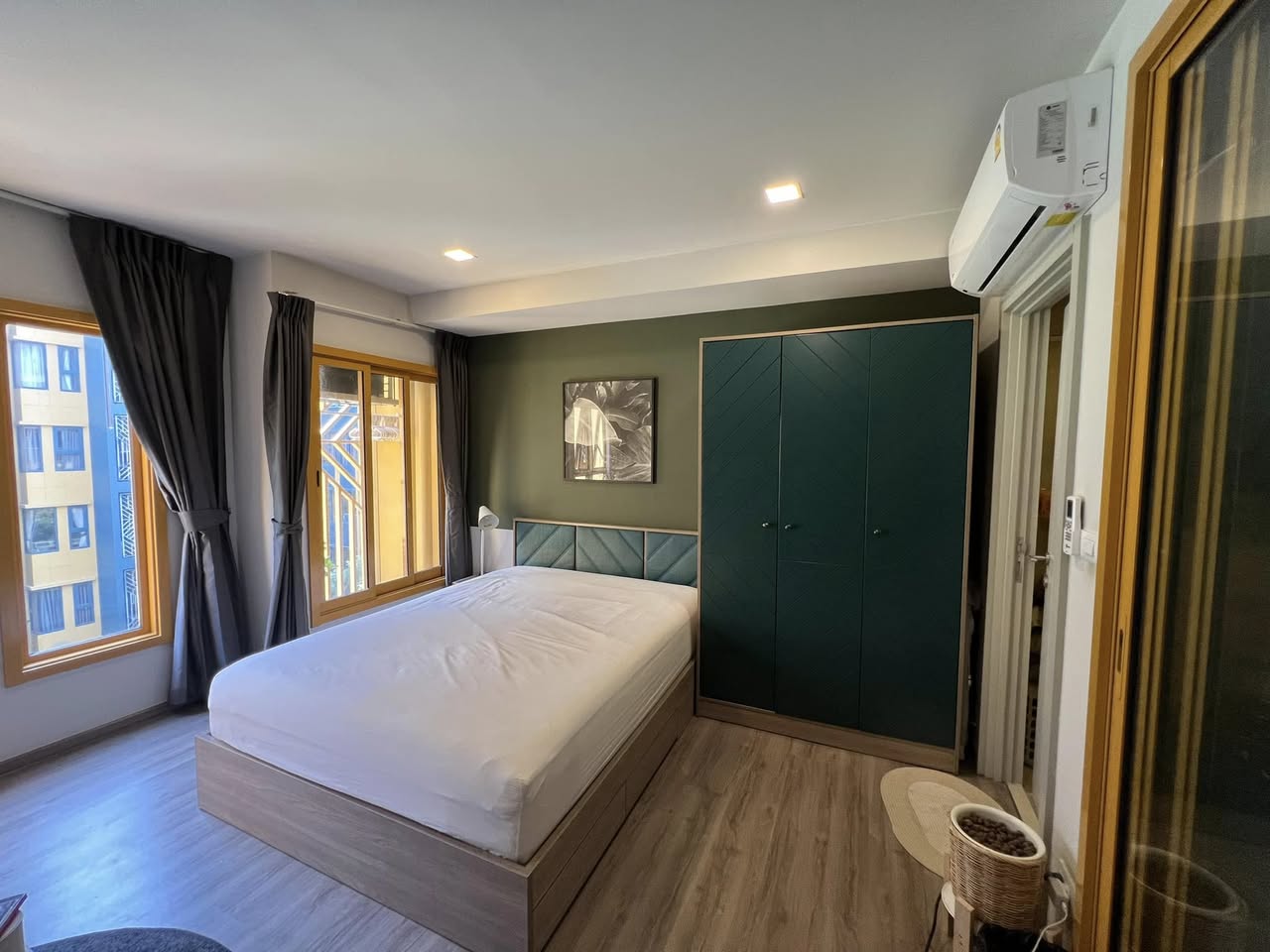 Studio Room For Rent