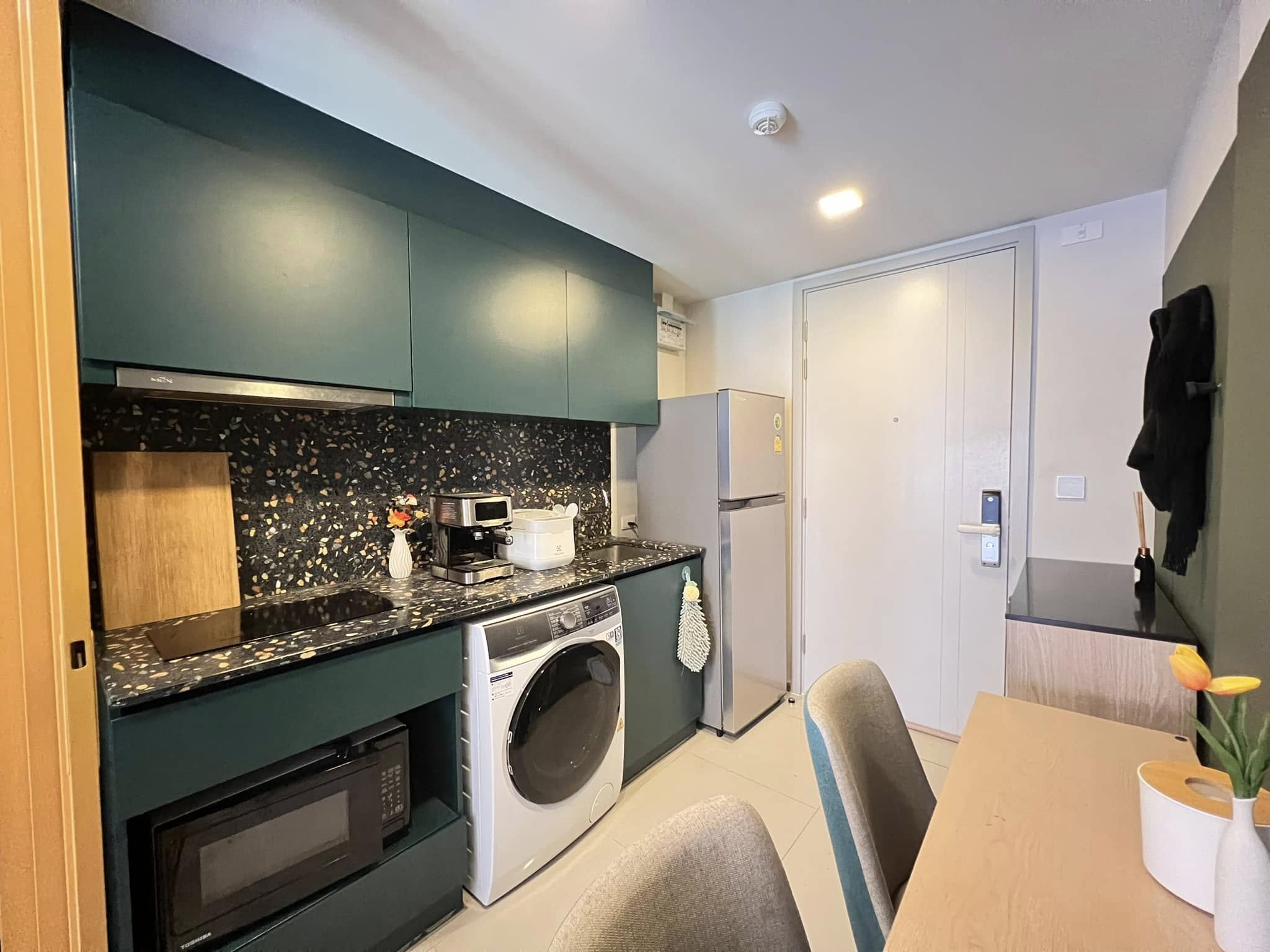 Studio Room For Rent