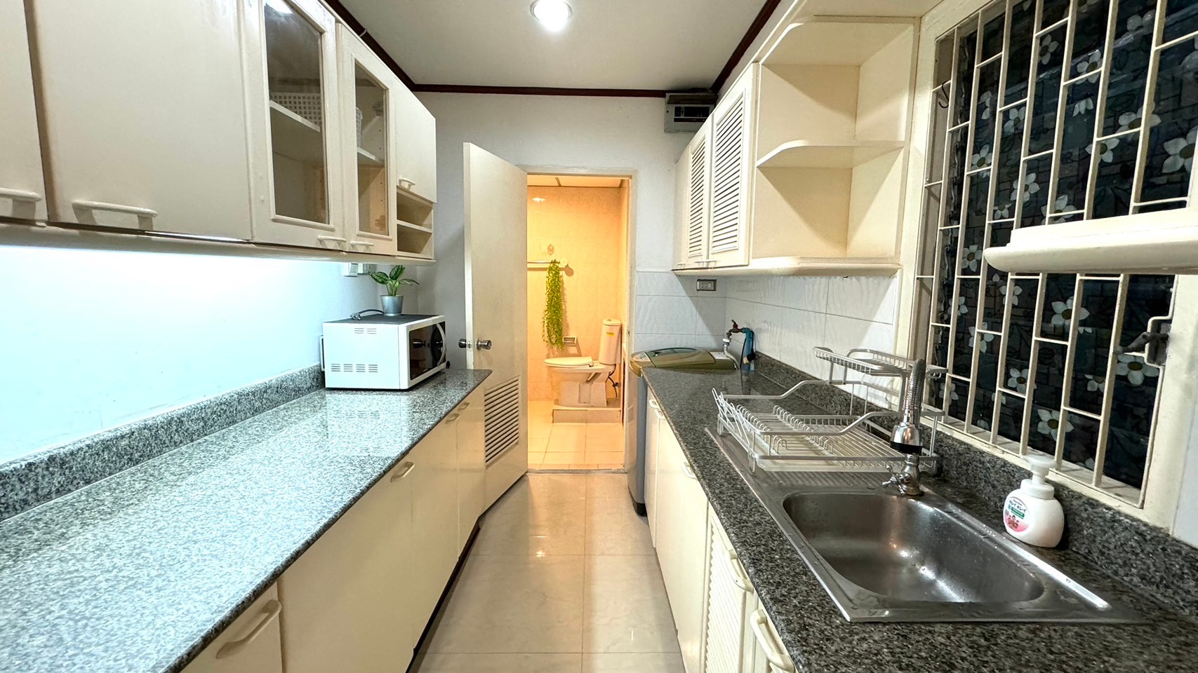 One Bedroom Condo For Rent