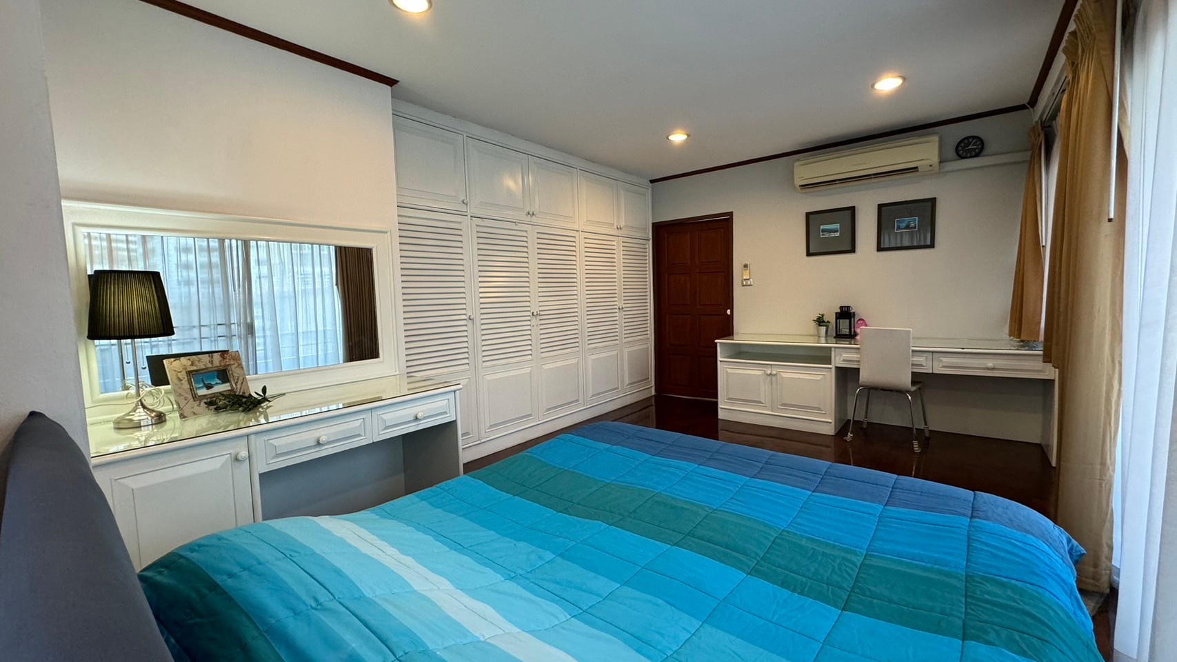 One Bedroom Condo For Rent
