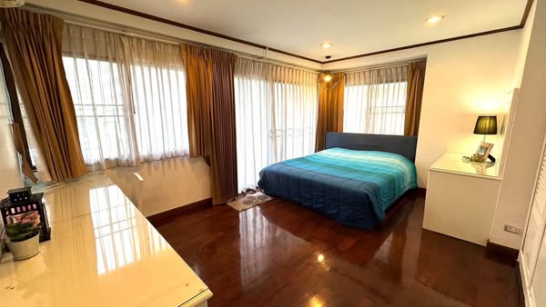 One Bedroom Condo For Rent