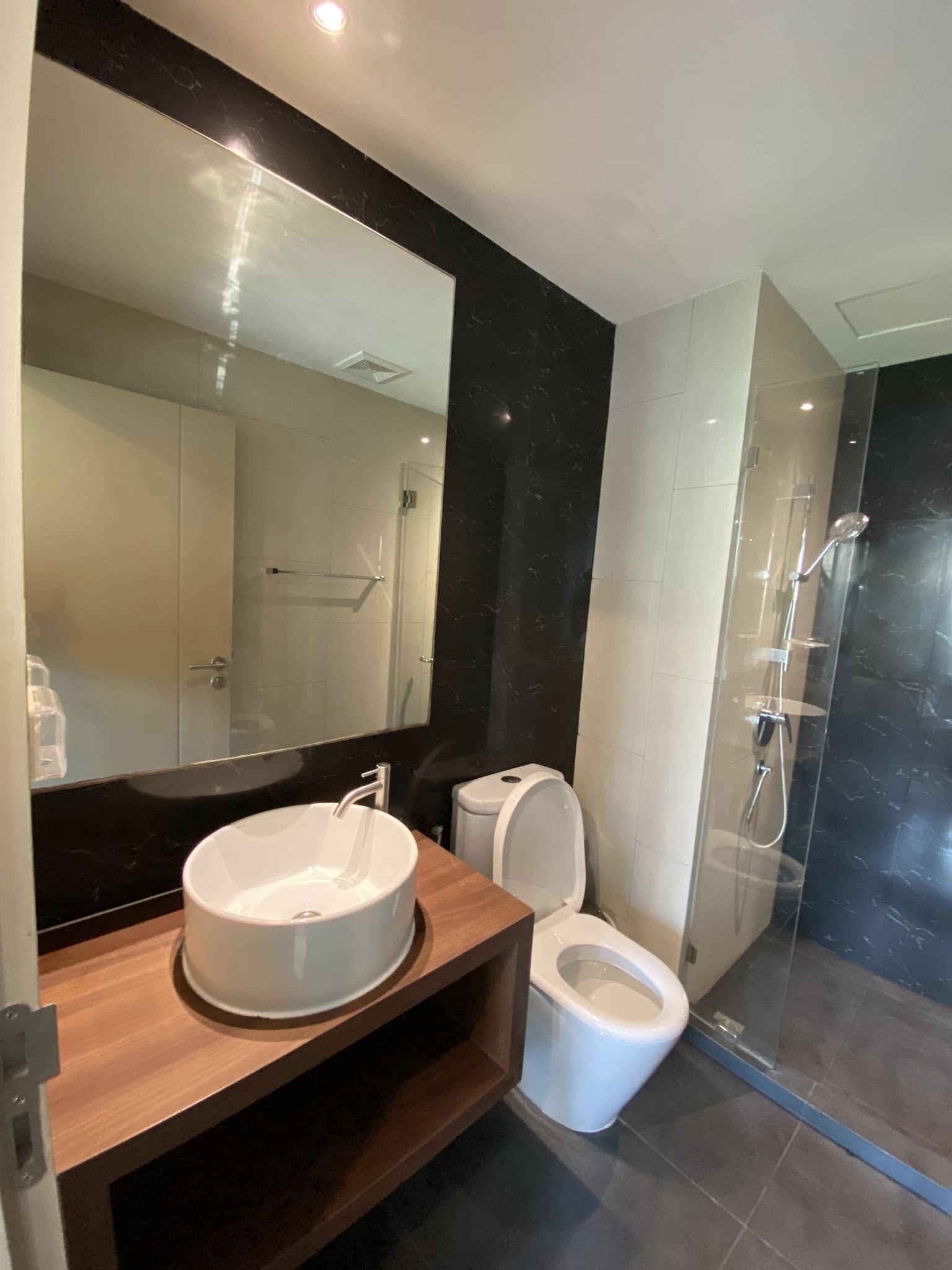 One Bedroom Condo For Rent