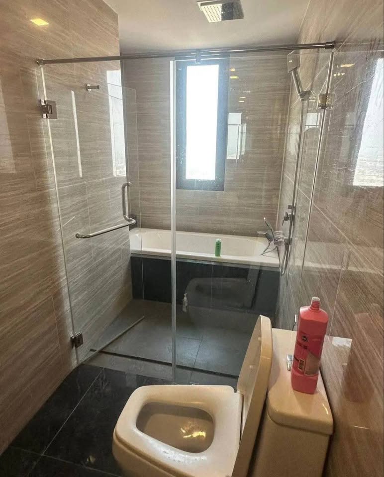 Three Bed Room Apartment For Sale