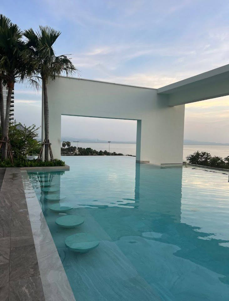 Three Bed Room Apartment For Sale