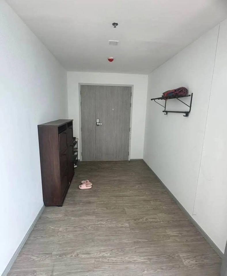 Three Bed Room Apartment For Sale