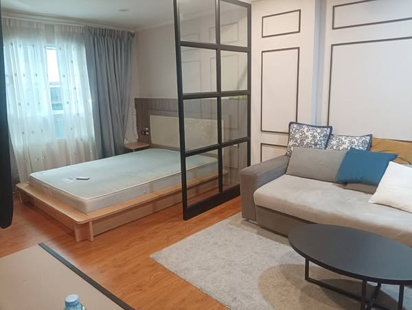 Studio Room For Rent