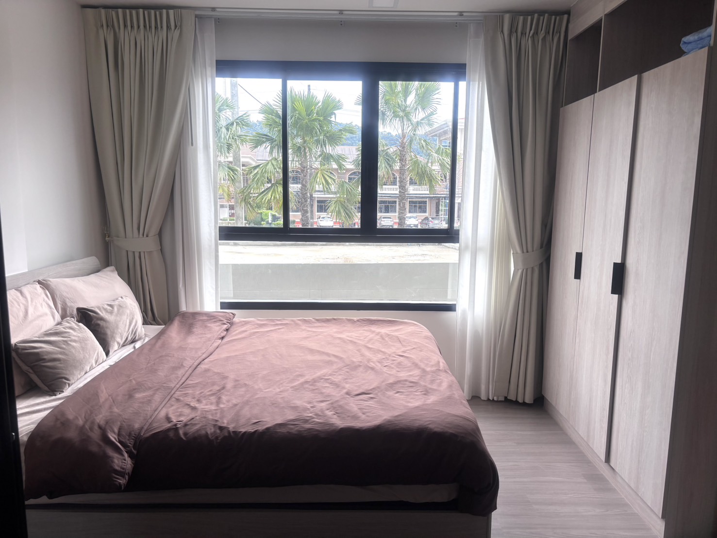 One Bedroom Condo For Rent