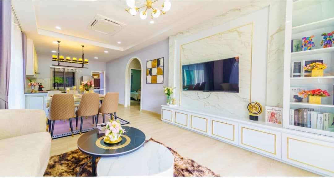Detached House for Sale