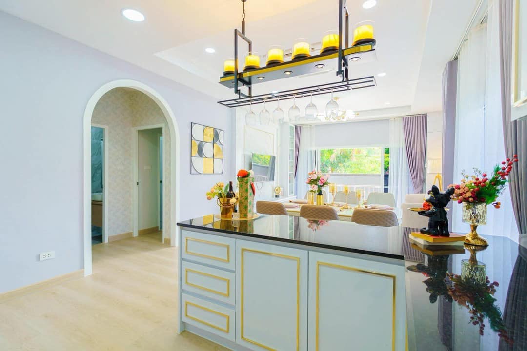 Detached House for Sale