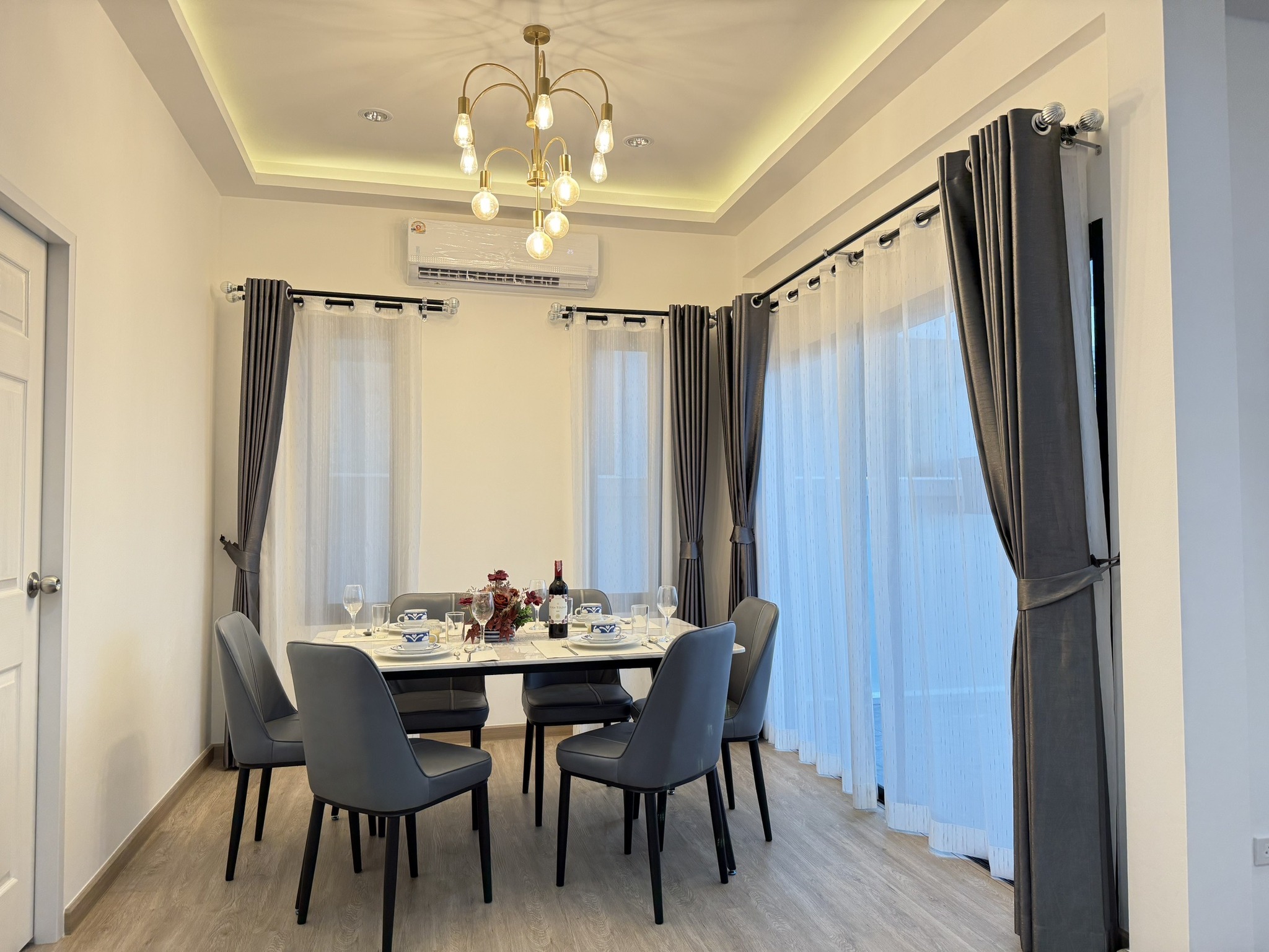 Large Pool Villa For Rent