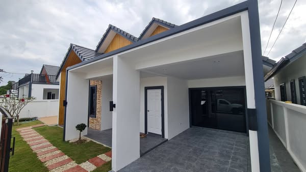 Large Pool Villa For Rent