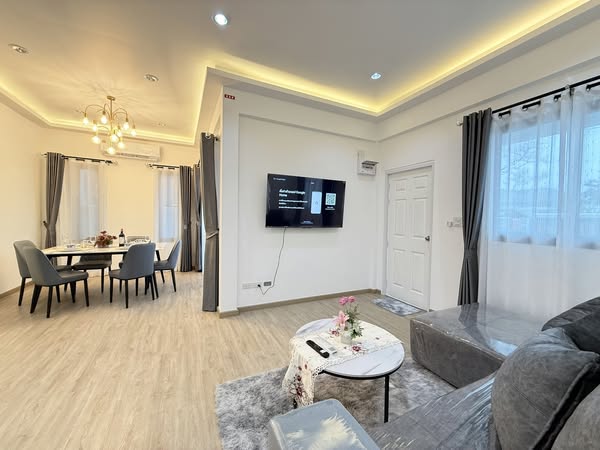 Large Pool Villa For Rent