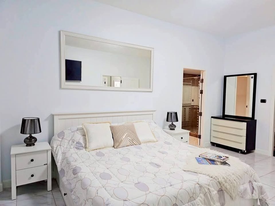 Detached House for Sale