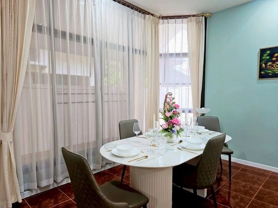 Detached House for Sale