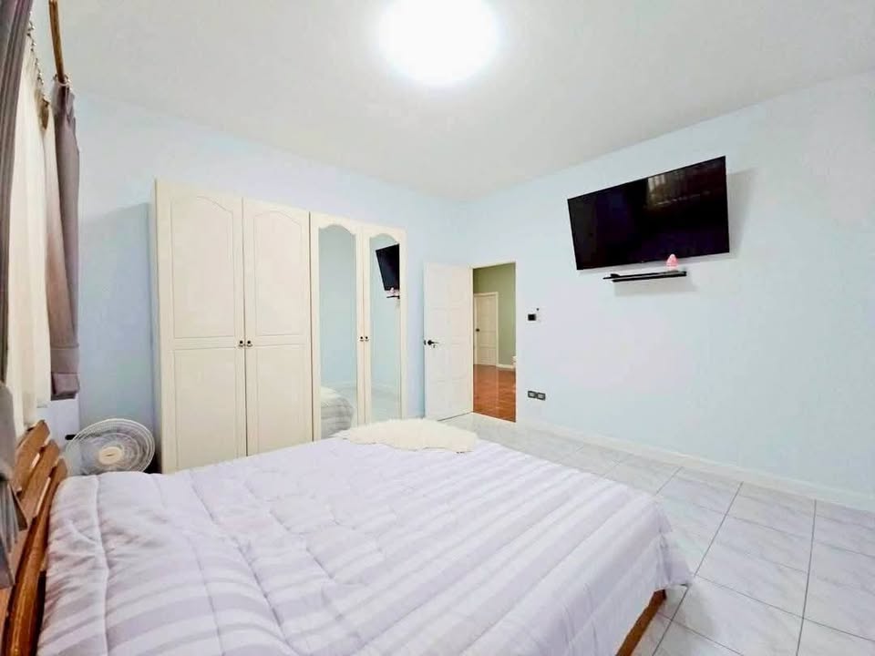 Detached House for Sale