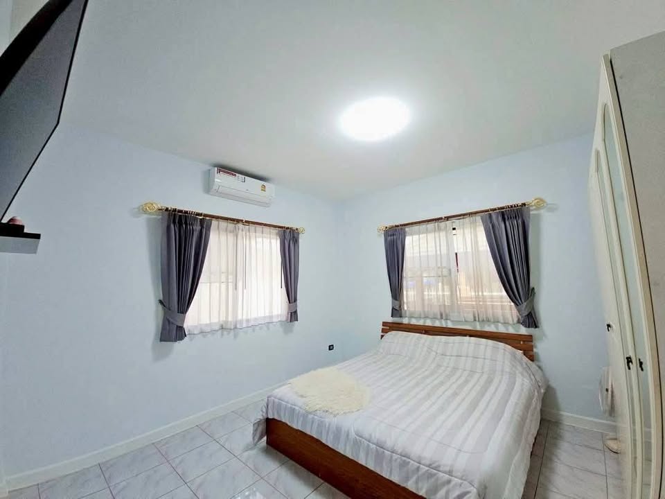 Detached House for Sale