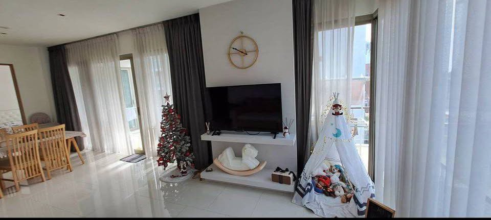 Three Bed Room Apartment For Sale