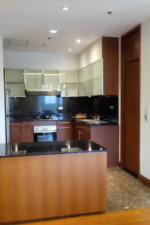 Big Three Bedroom Apartment For Rent