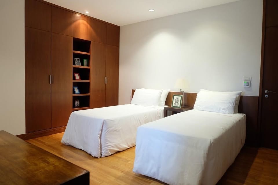 Big Three Bedroom Apartment For Rent