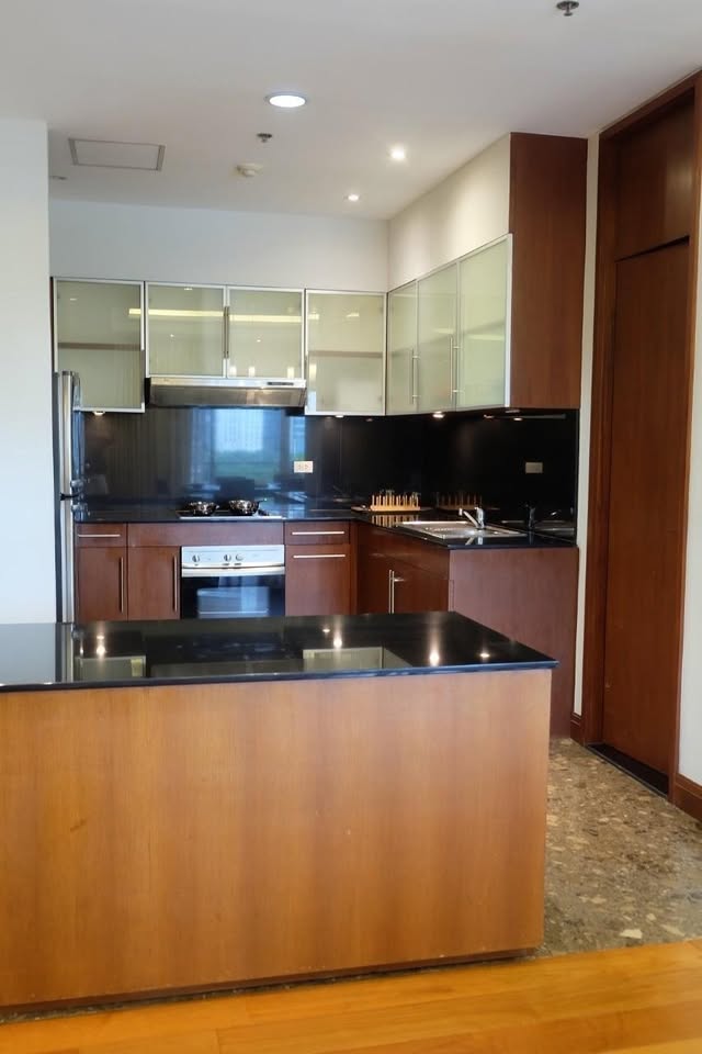 Big Three Bedroom Apartment For Rent