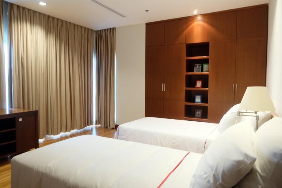 Big Three Bedroom Apartment For Rent