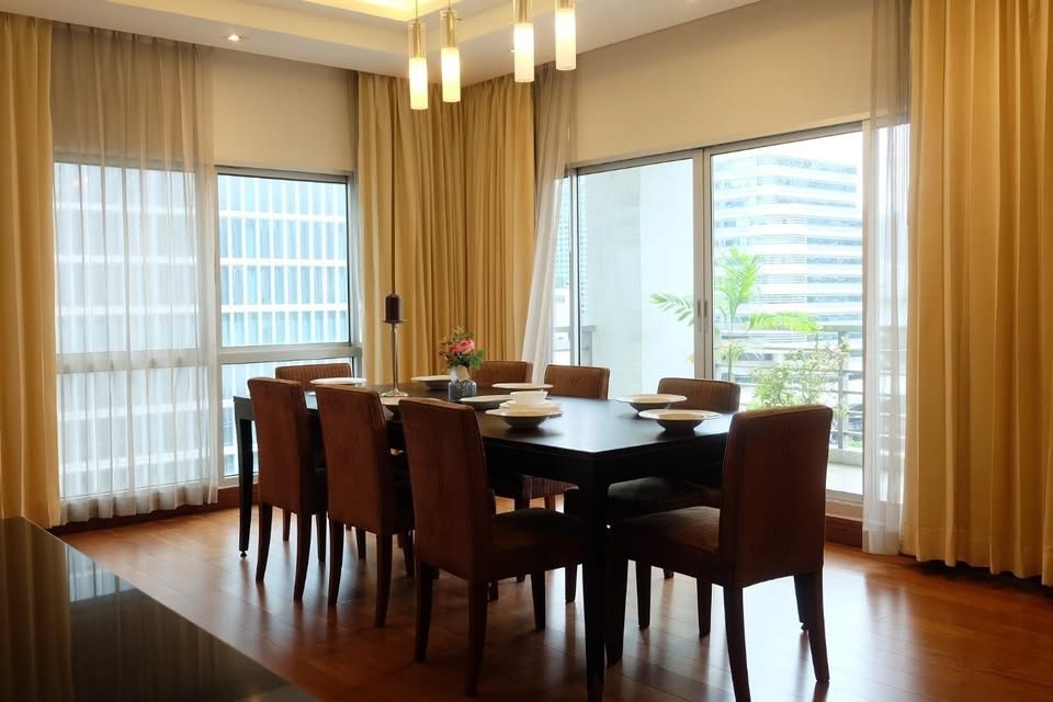 Big Three Bedroom Apartment For Rent