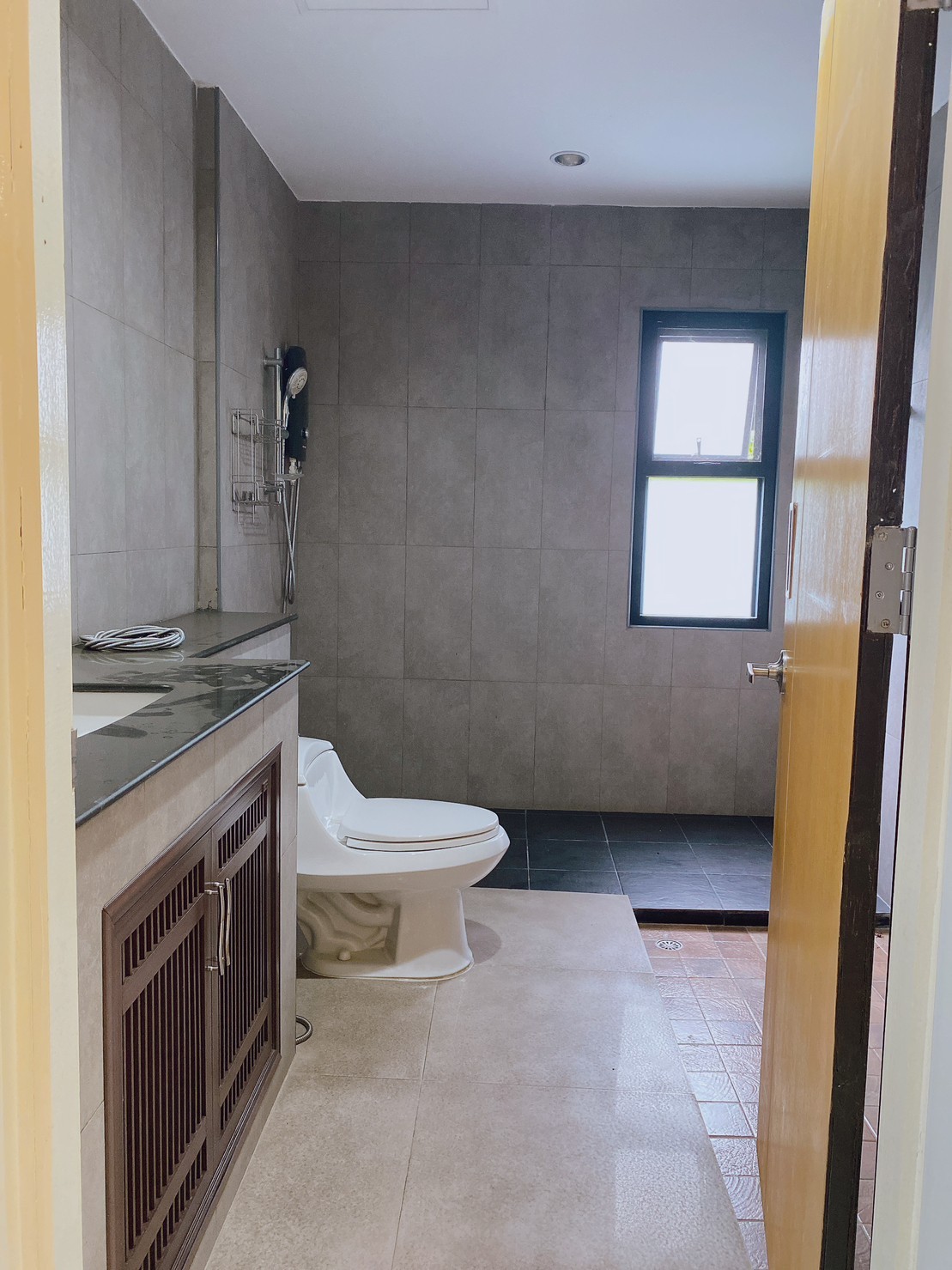 Detached House For Rent