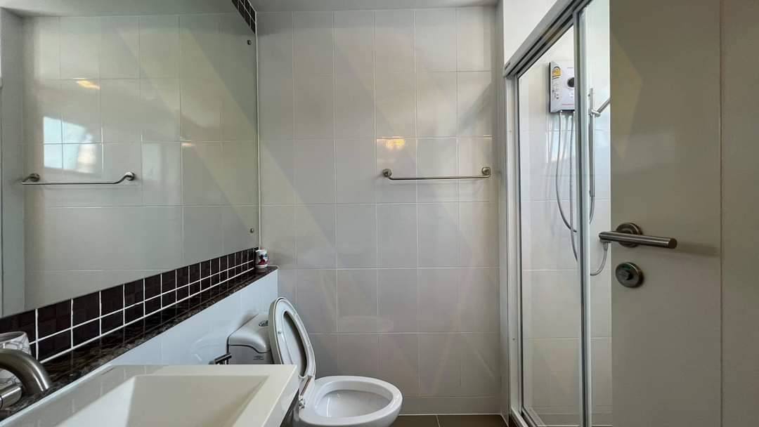Detached House For Rent