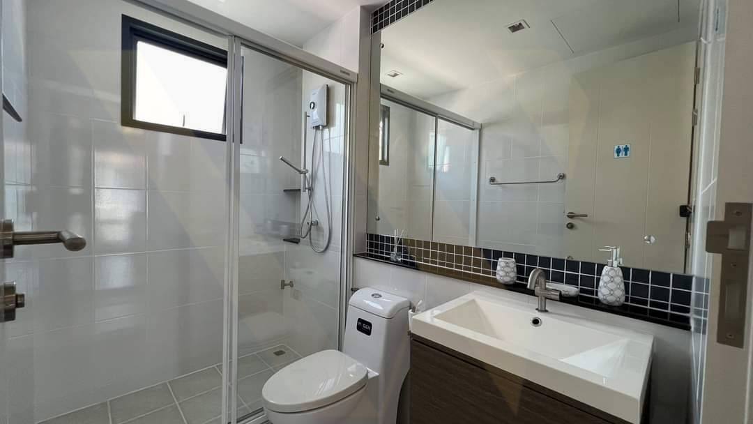 Detached House For Rent
