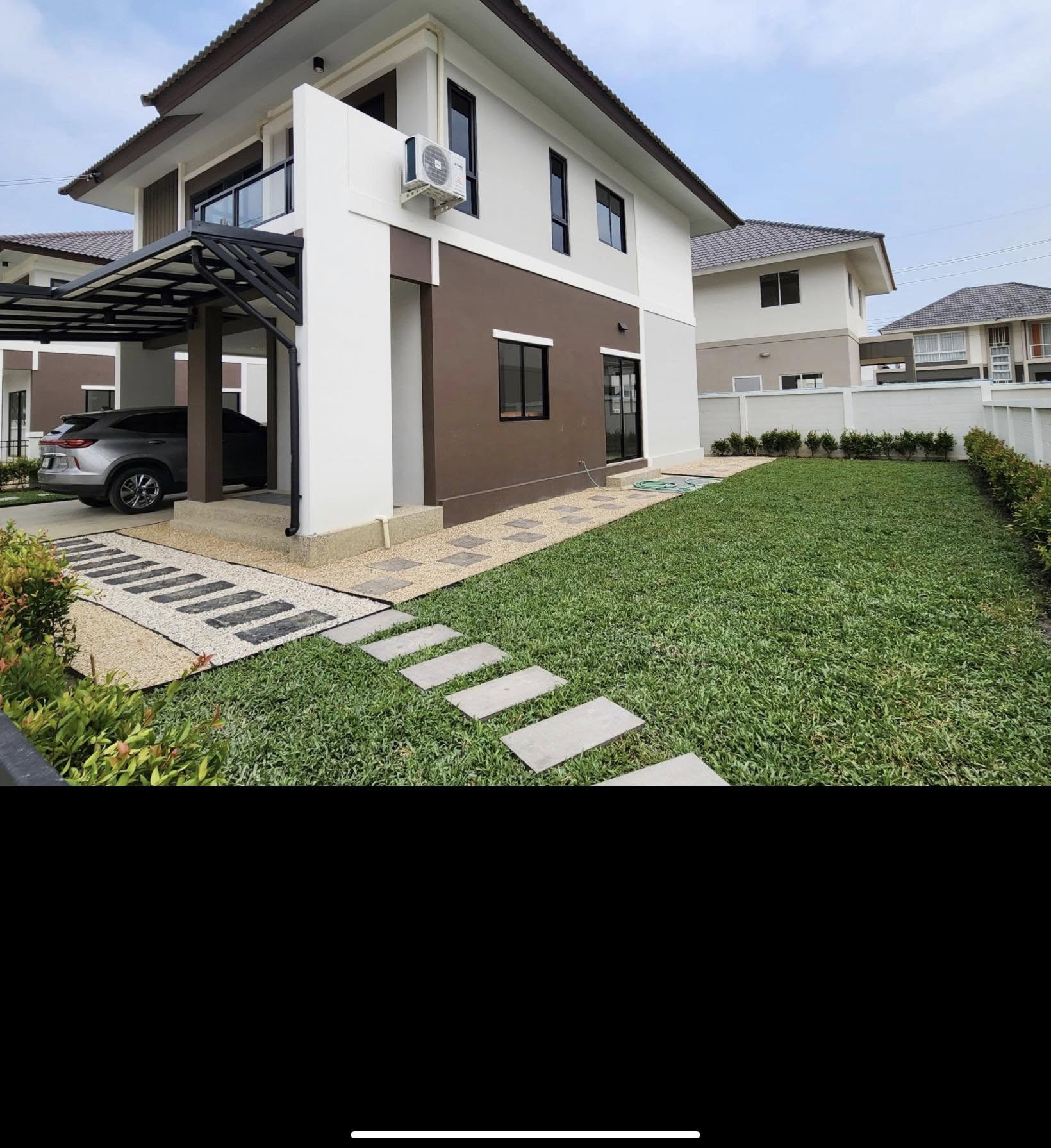 Detached House For Rent